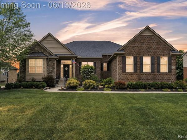 23719 Stoneleigh Drive , Lyon Twp, MI 48178