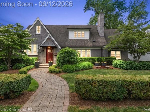 352 S Glenhurst Drive , Birmingham, MI 48009