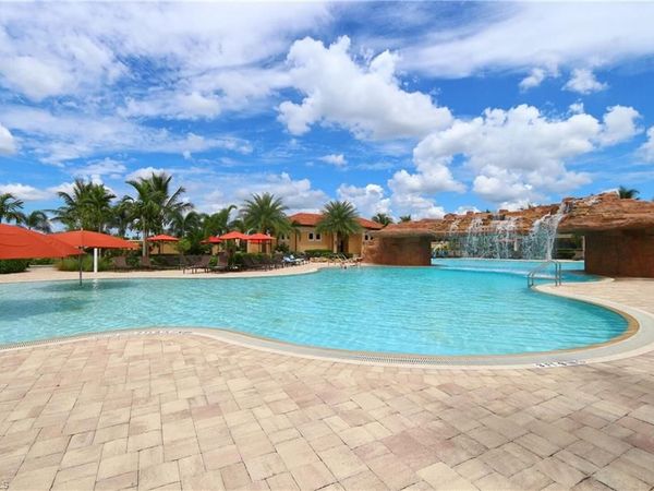 17411 Cherrywood CT, Unit 7301, BONITA SPRINGS, FL 34135