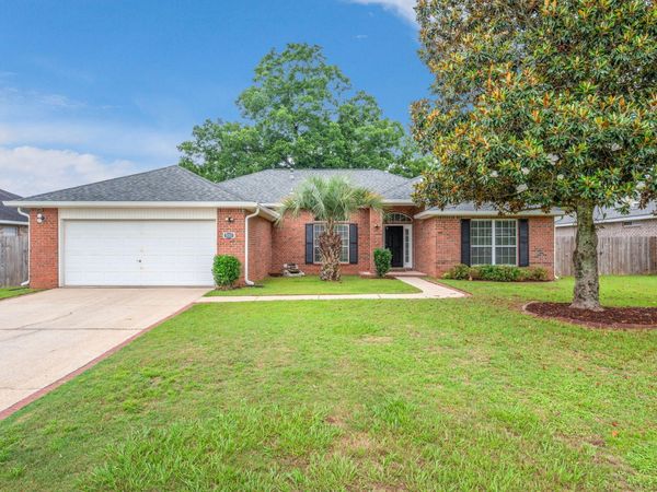 5621 N Brook Drive, Crestview, FL 32539