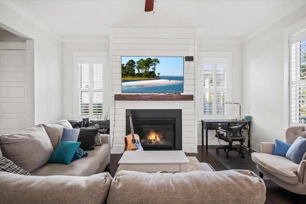3582 Backshore Drive Photo 17