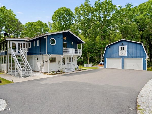 190 Seneca Drive, Milford, PA 18337