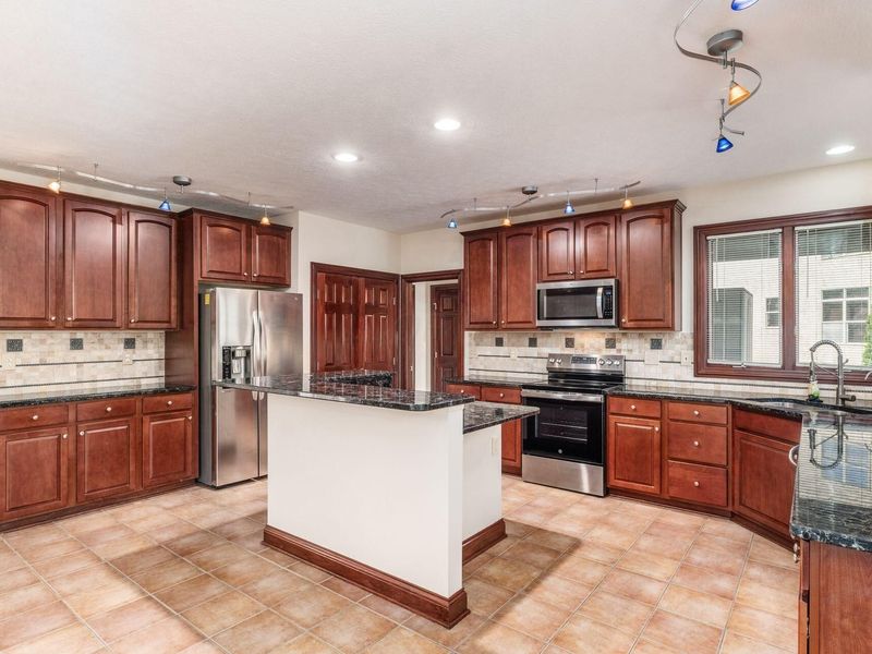 8540 Oakshire Drive, Pickerington, OH 43147 Photo 20