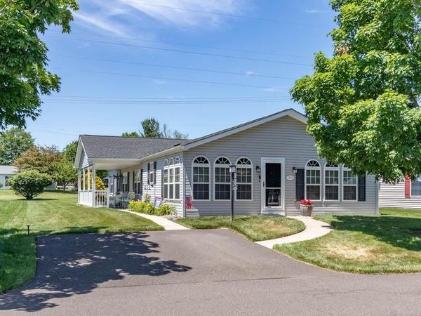 559 SPRING MEADOW CIRCLE, NEW HOPE, PA 18938