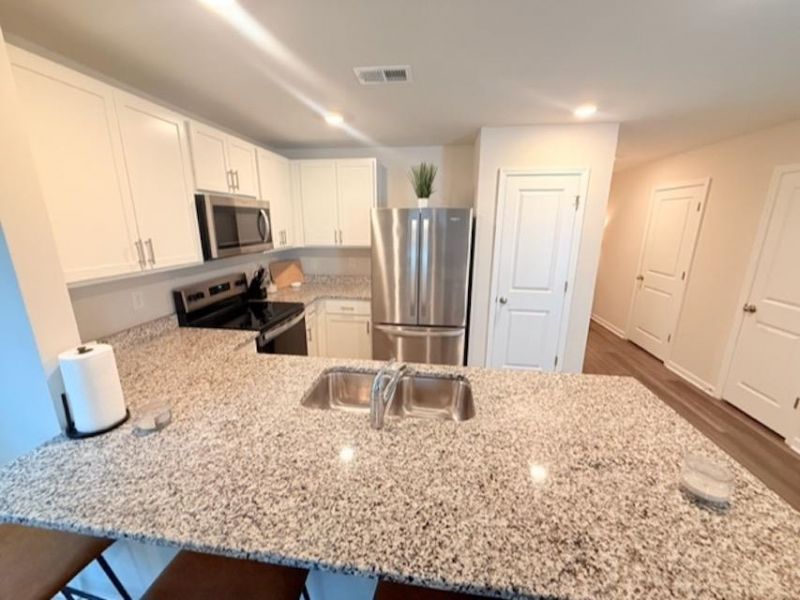 172 Harvest Gold Dr.  Photo 6