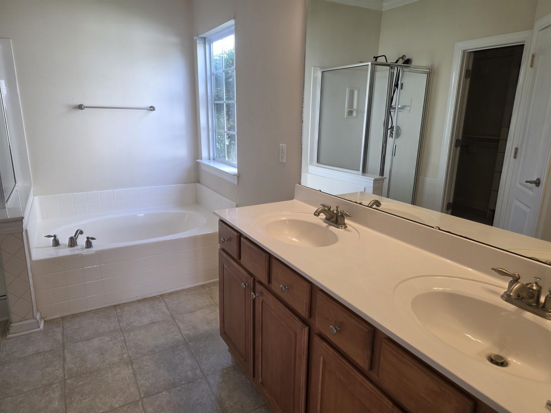 633 Menlo Park Dr.  Photo 9