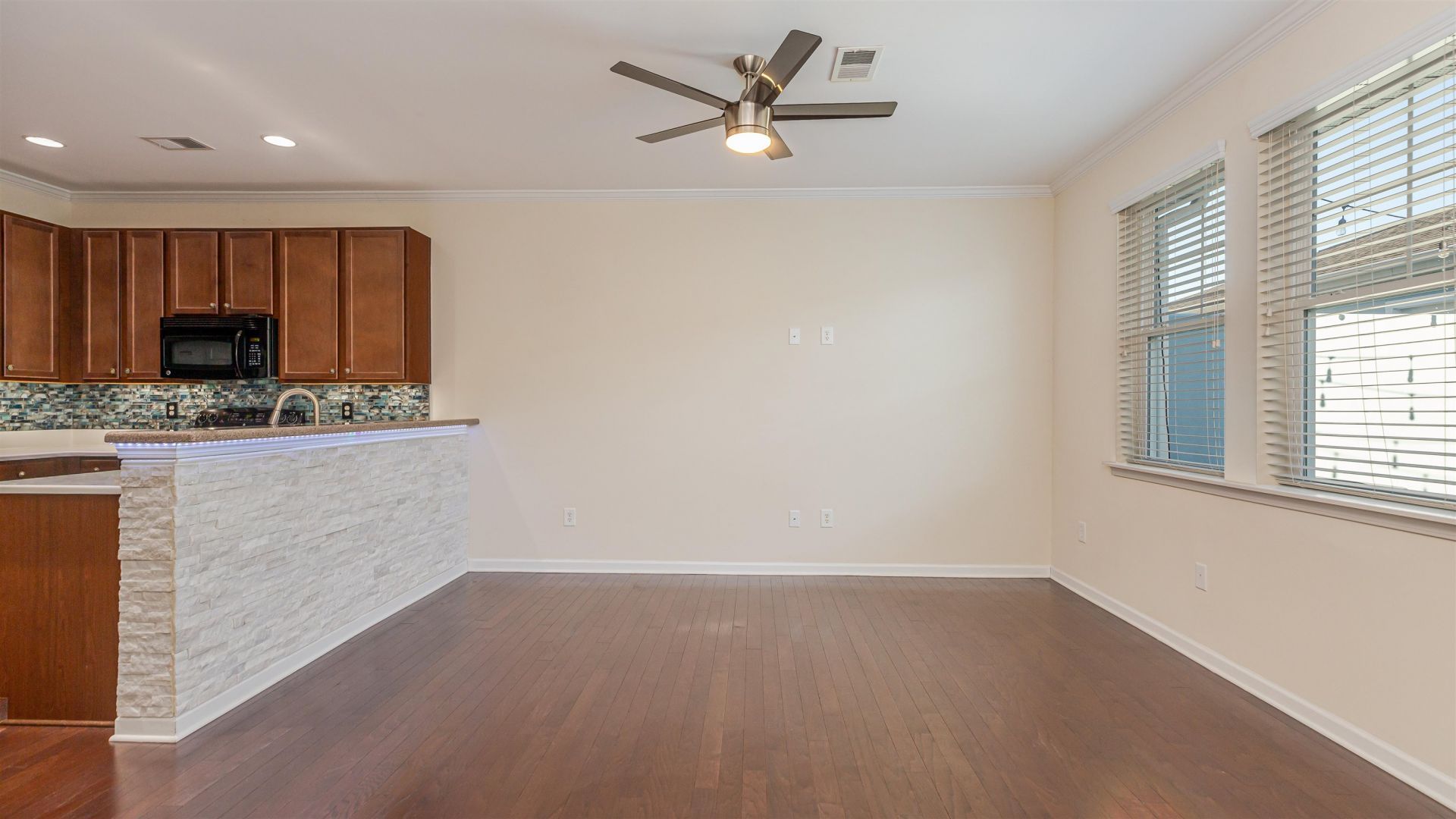 1845 Culbertson Ave.  Photo 10