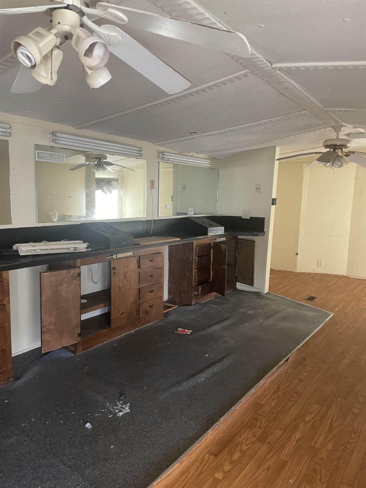 220 W Main St.  Photo 4