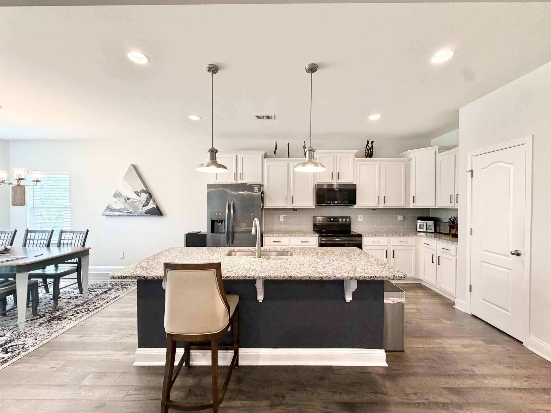 387 Dunbarton Ln. Photo 6