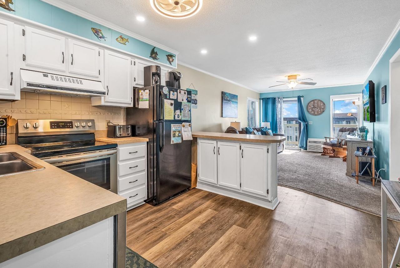 5601 N Ocean Blvd.  Photo 4