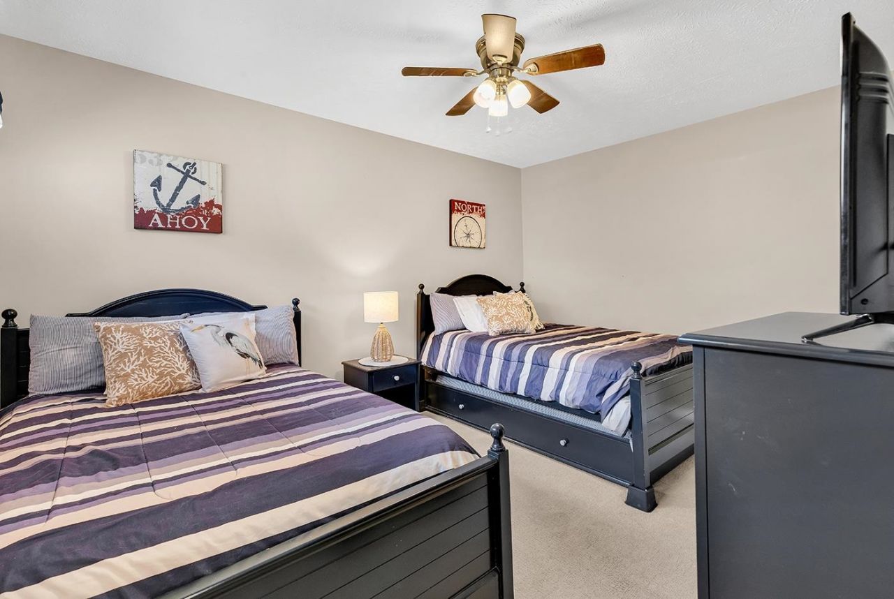 9553 Edgerton Dr.  Photo 17