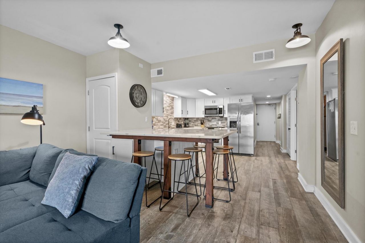 2200 N Ocean Blvd. Photo 11