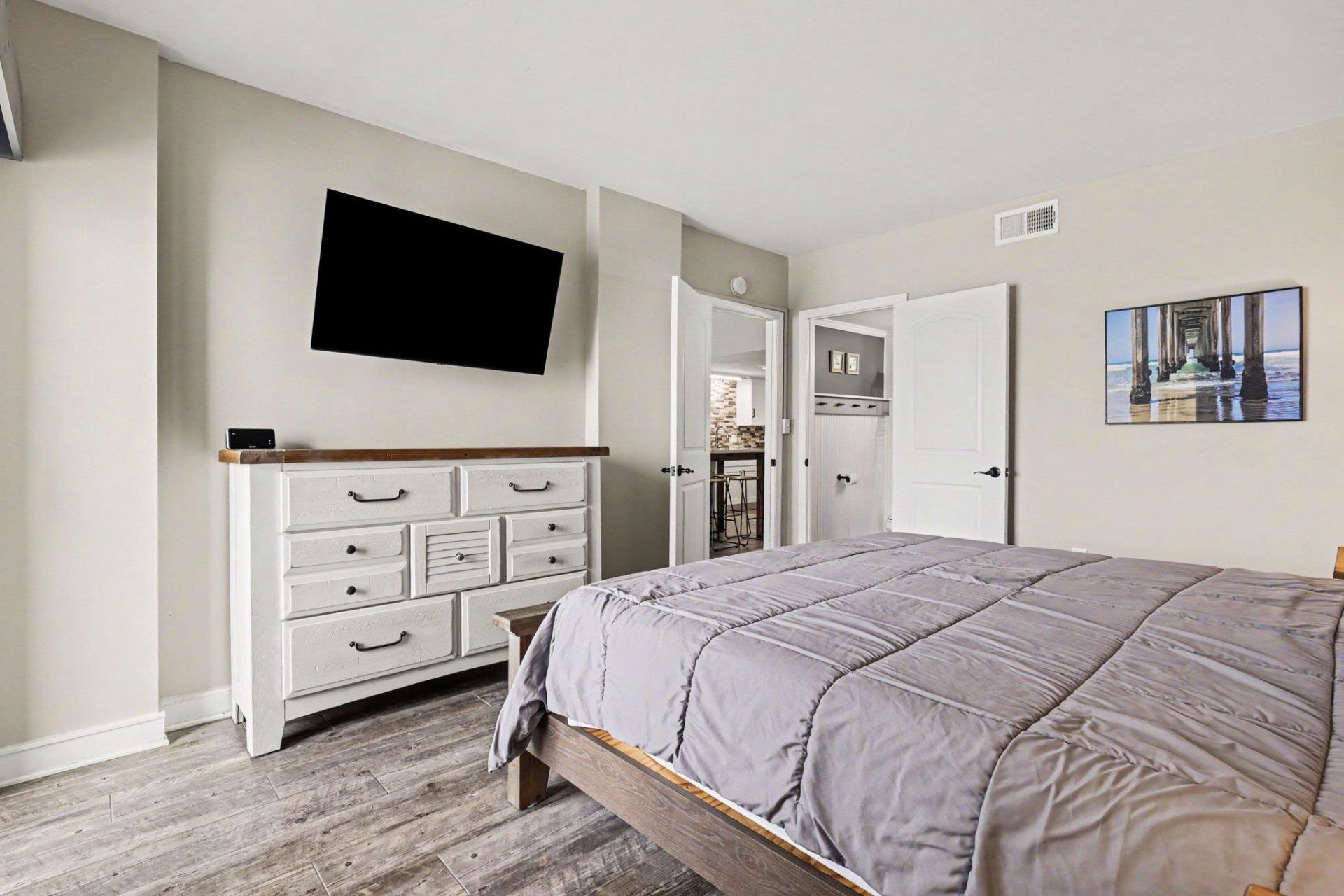 2200 N Ocean Blvd. Photo 17
