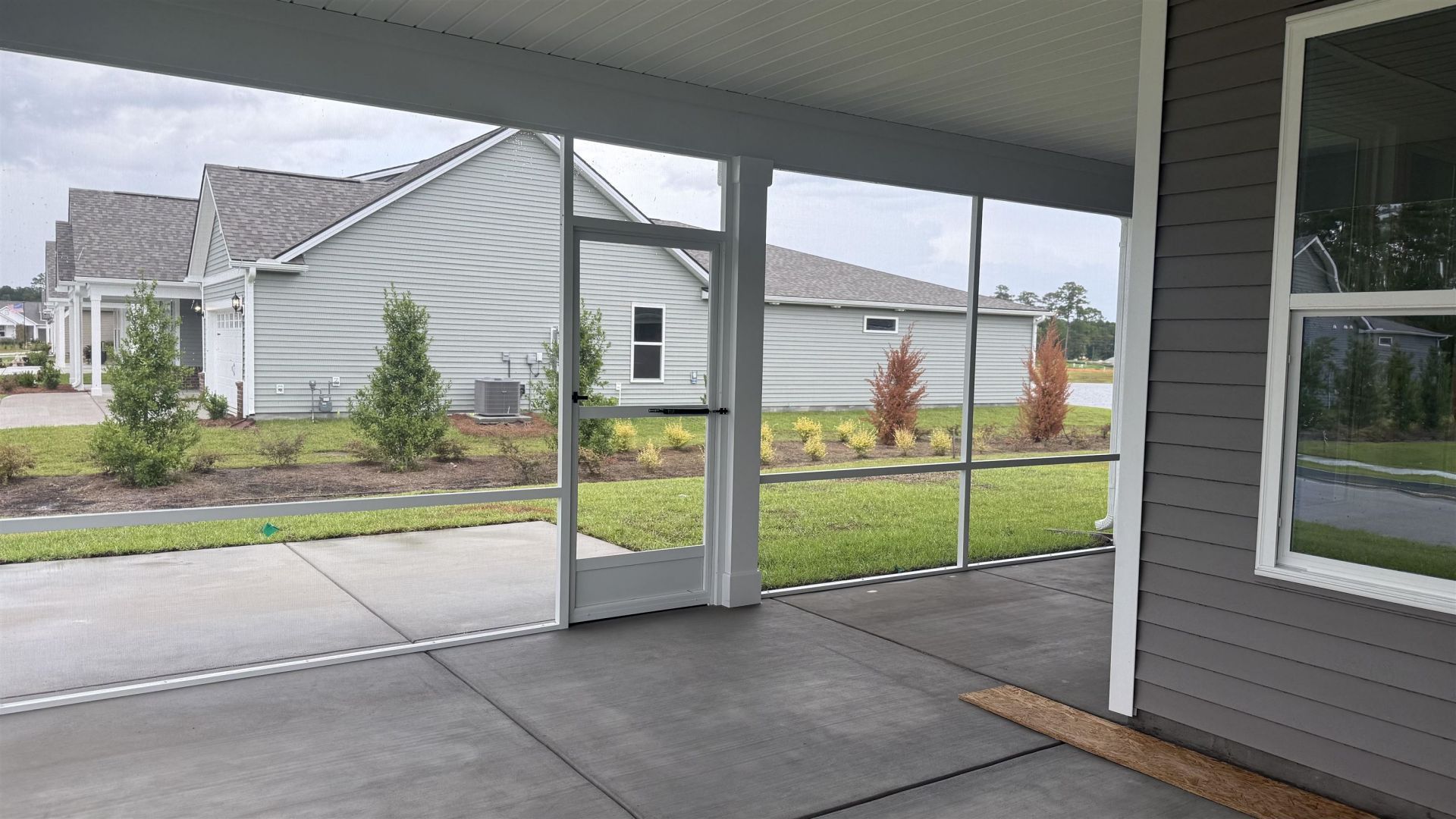 628 Palm Bay Dr. Photo 16