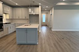 628 Palm Bay Dr. photo 4