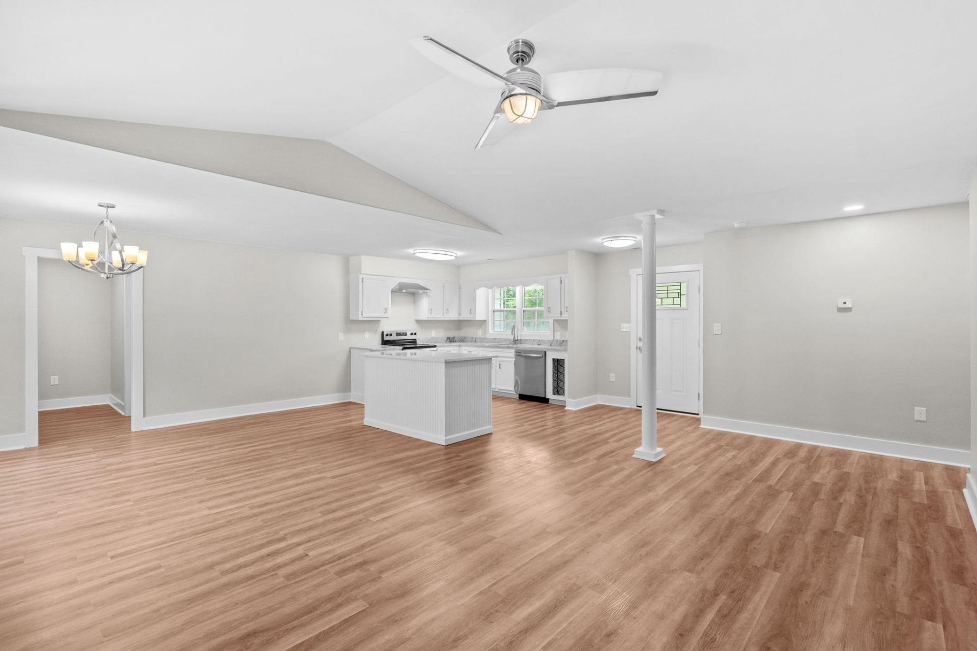 240 Ole Maple St.  Photo 14