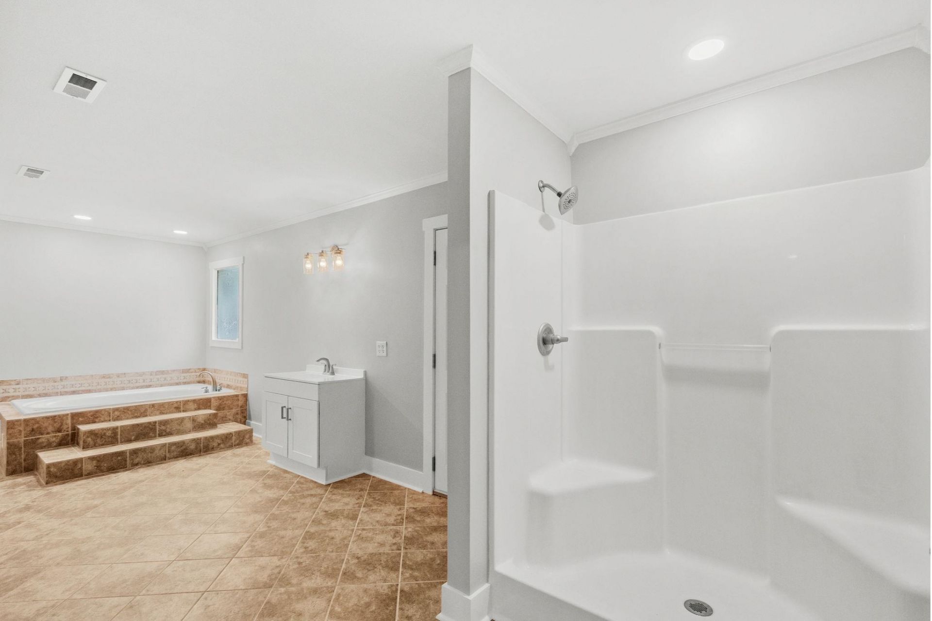 240 Ole Maple St.  Photo 15