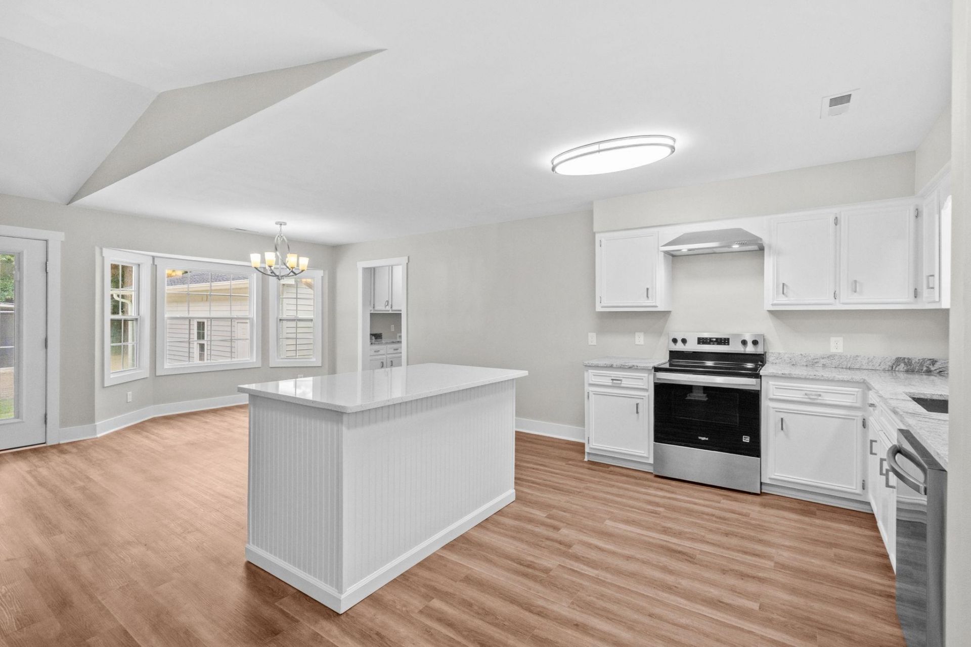 240 Ole Maple St.  Photo 16