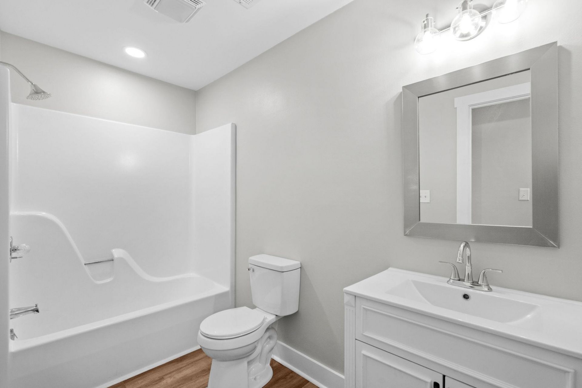 240 Ole Maple St.  Photo 17