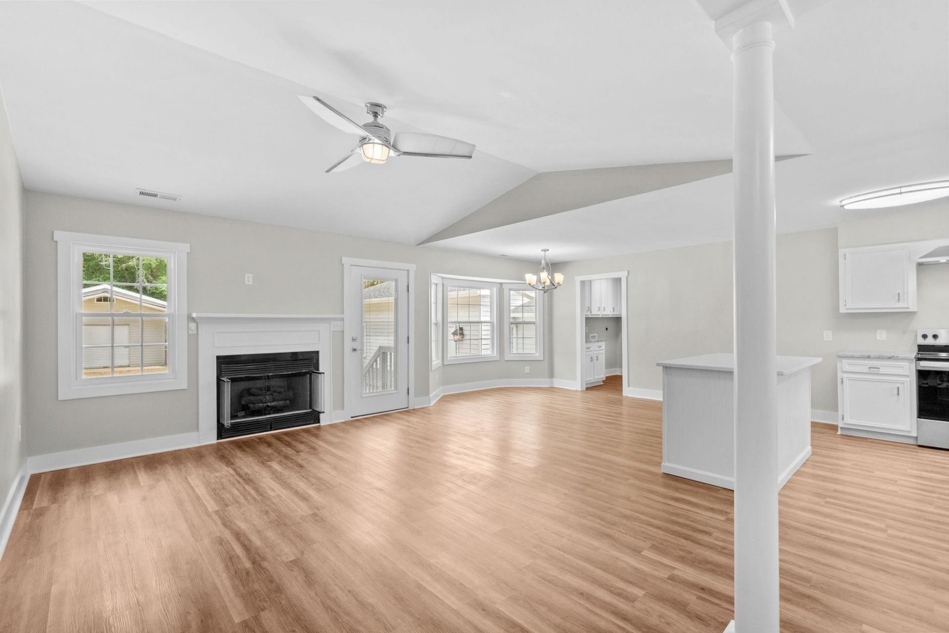240 Ole Maple St.  Photo 18