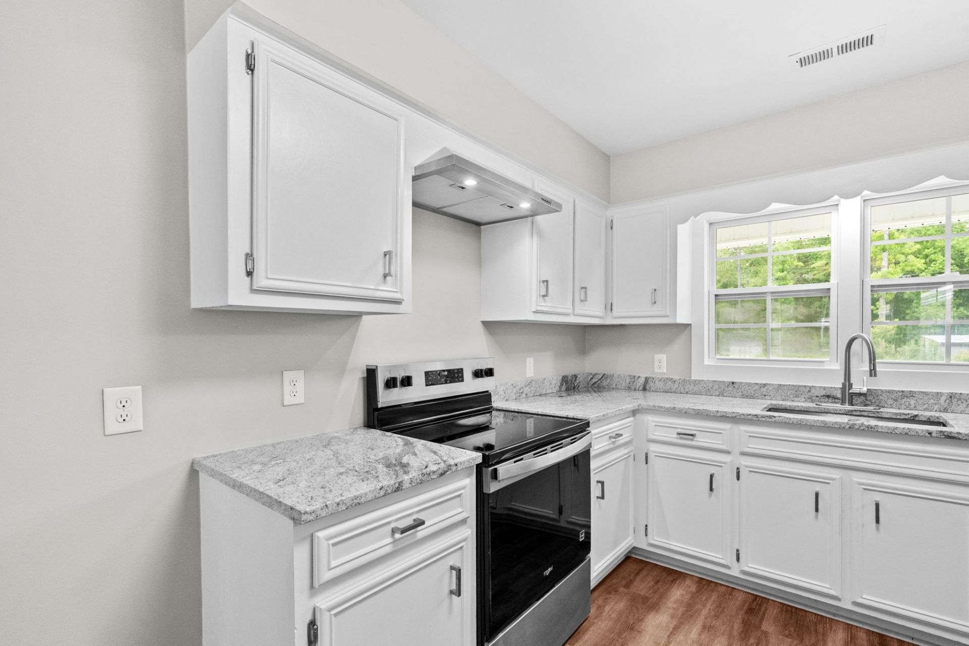 240 Ole Maple St.  Photo 19