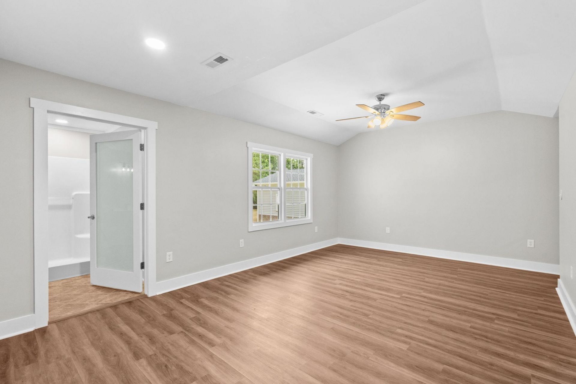 240 Ole Maple St.  Photo 29