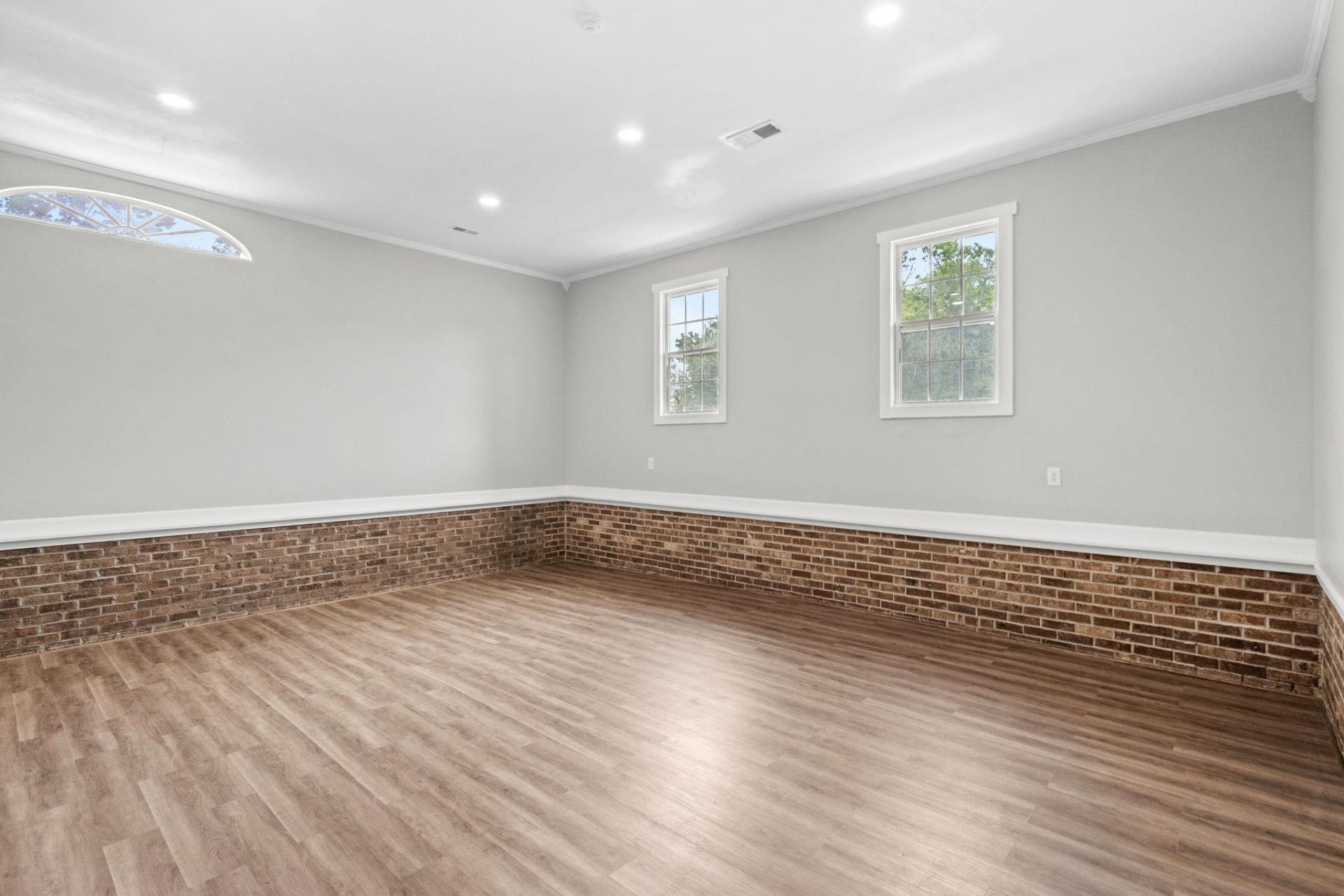 240 Ole Maple St.  Photo 38