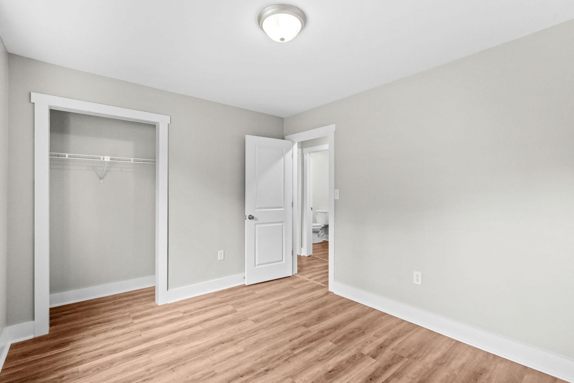 240 Ole Maple St.  Photo 39