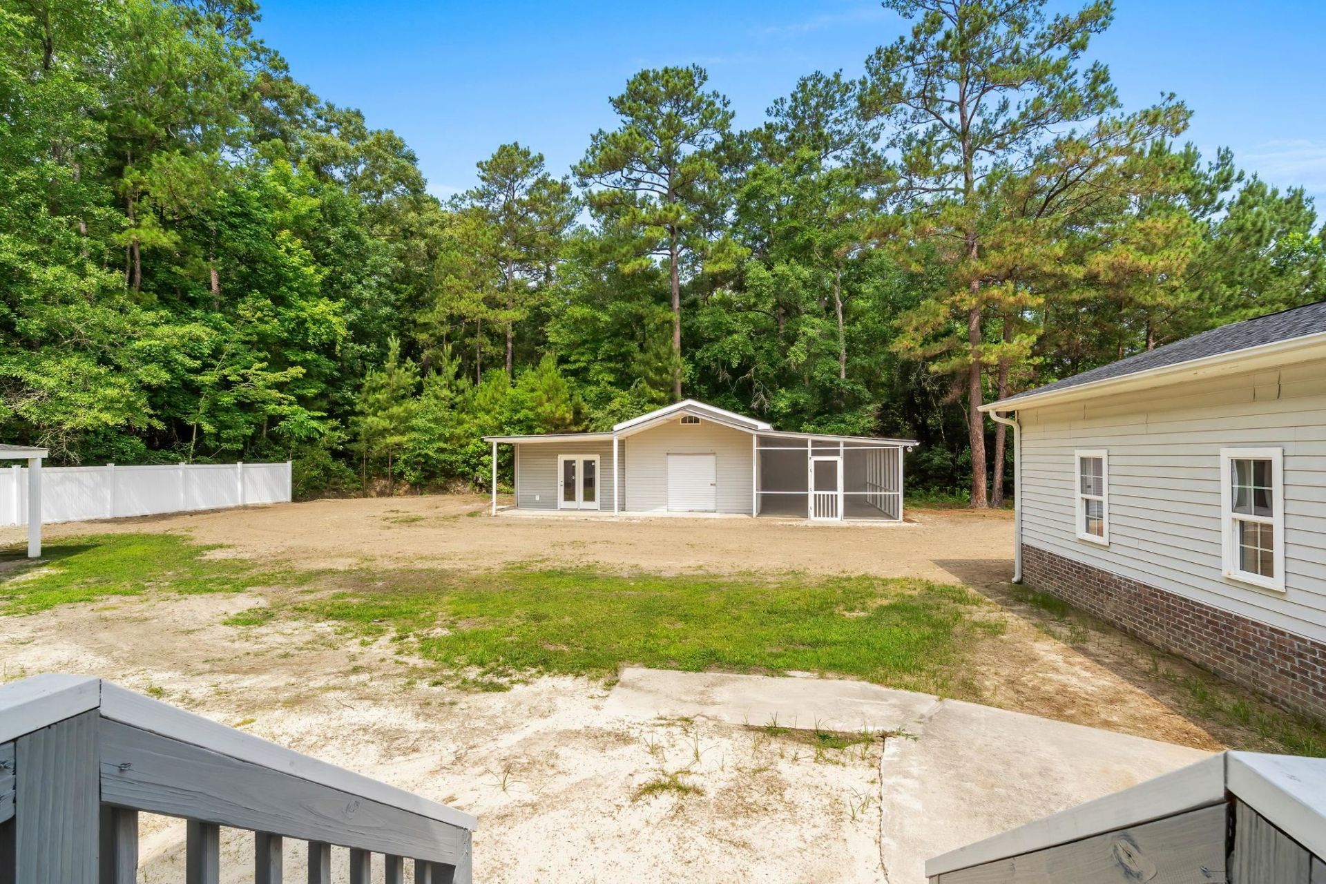 240 Ole Maple St.  Photo 9