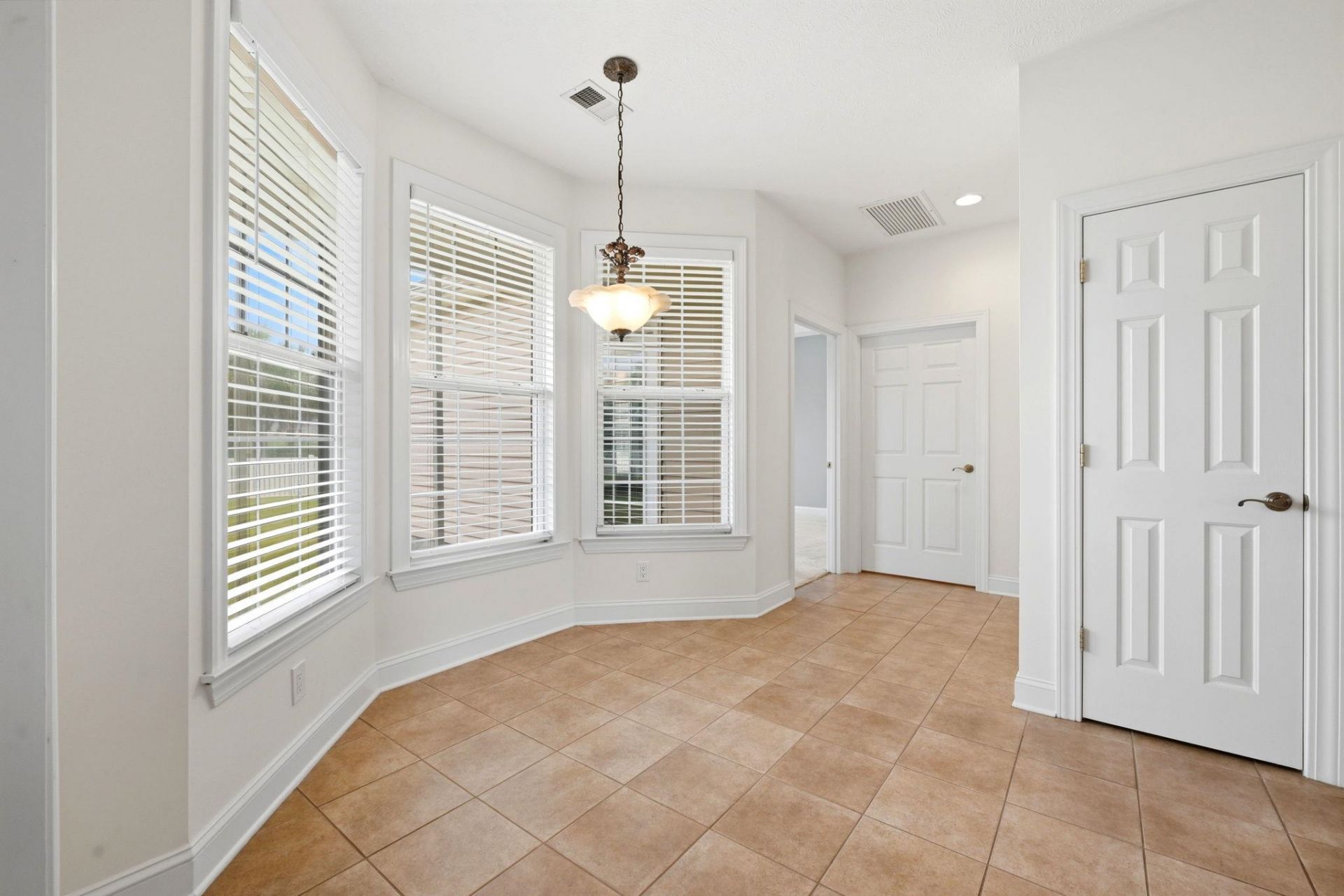 543 Belton Dr.  Photo 17