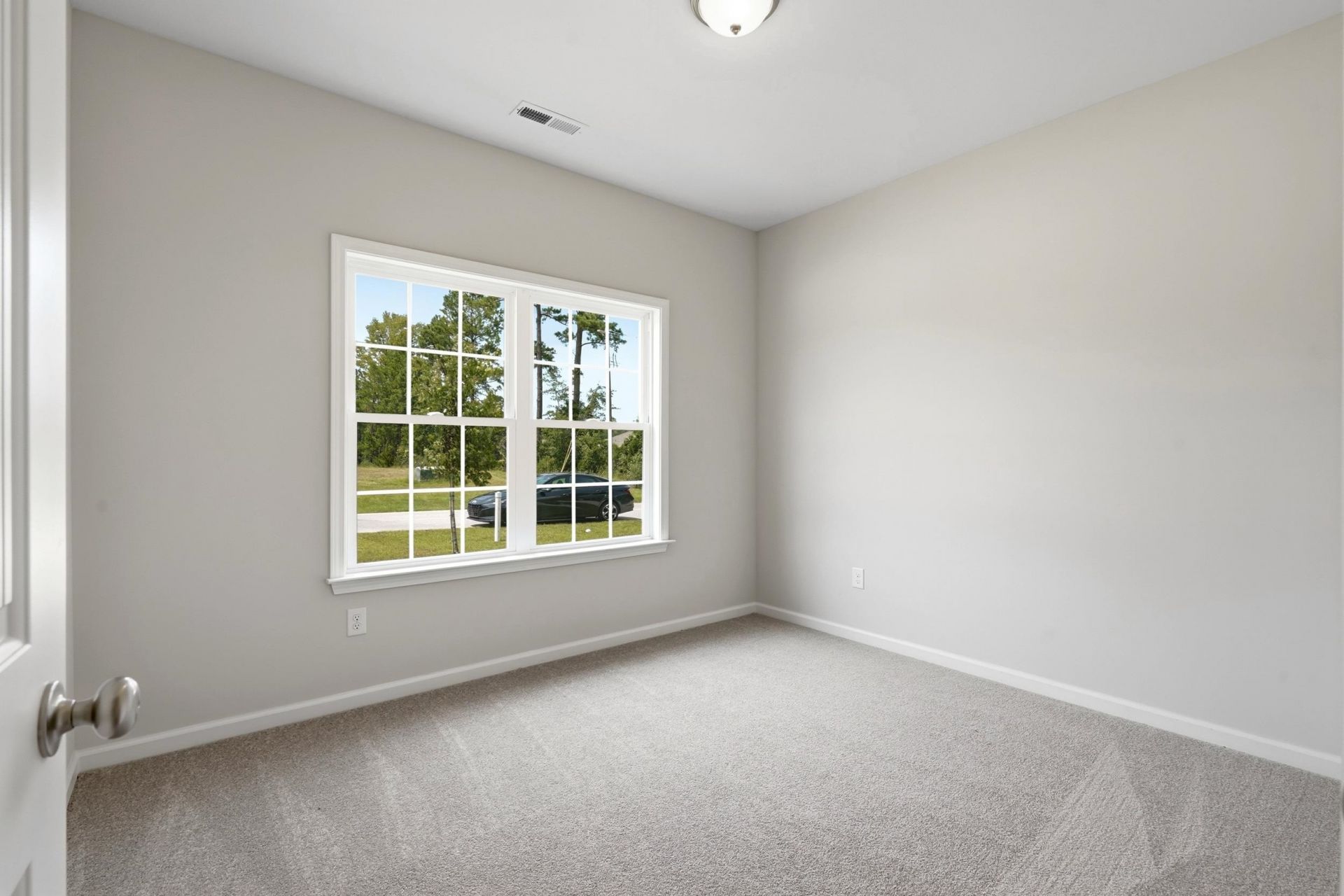 905 Woodside Dr. Photo 12