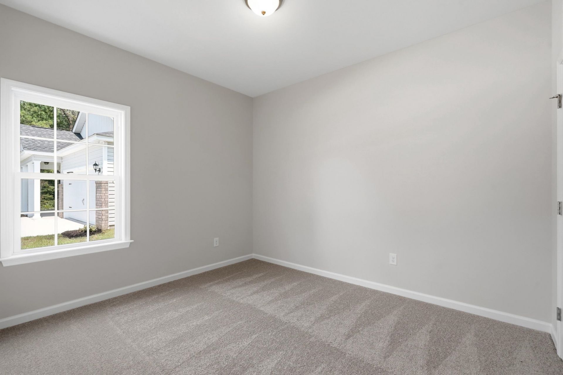 905 Woodside Dr. Photo 15