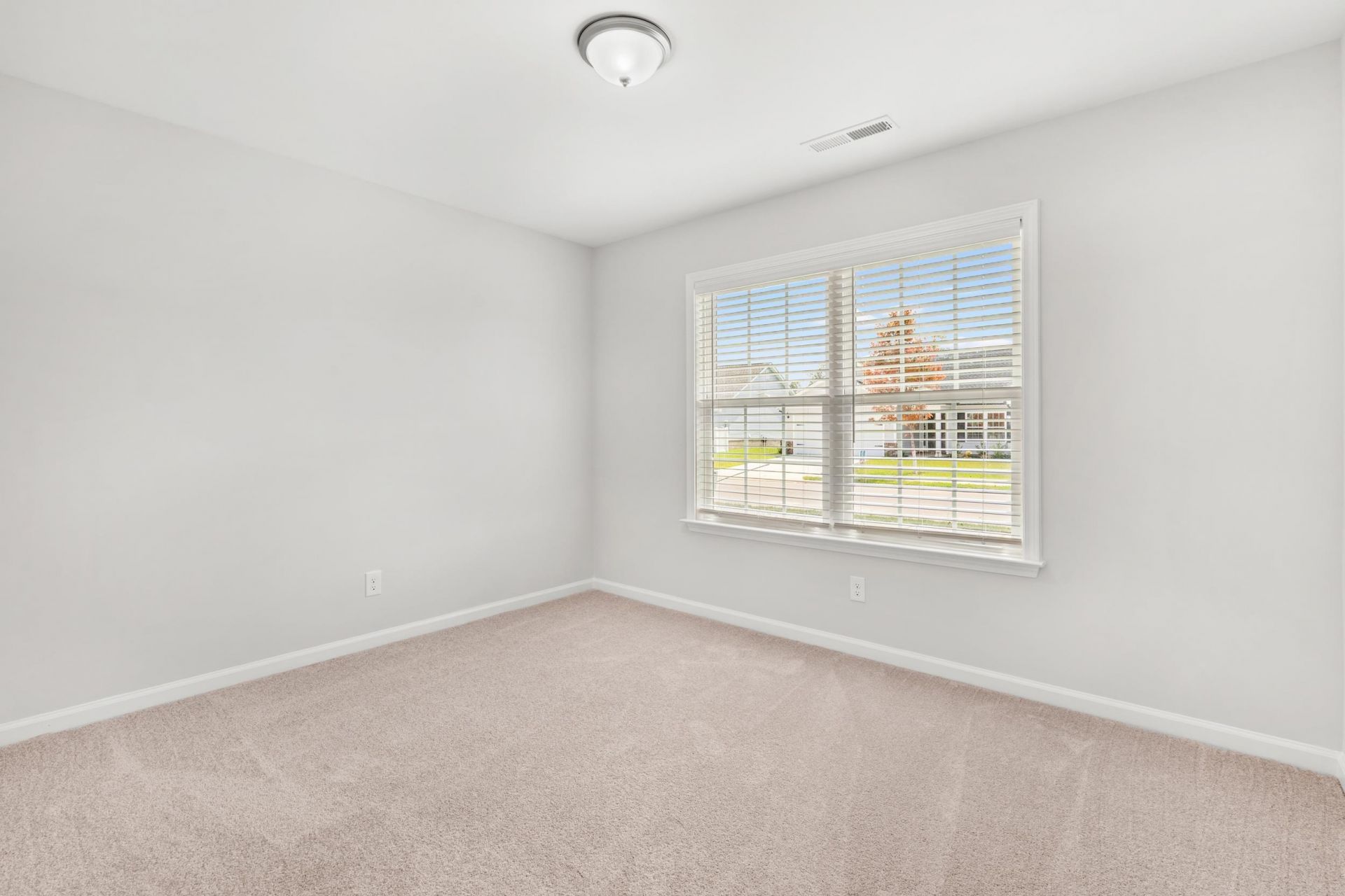 905 Woodside Dr.  Photo 16