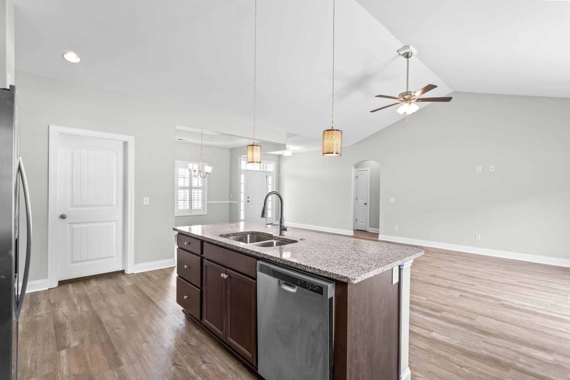 642 Sunny Pond Ln.  Photo 12