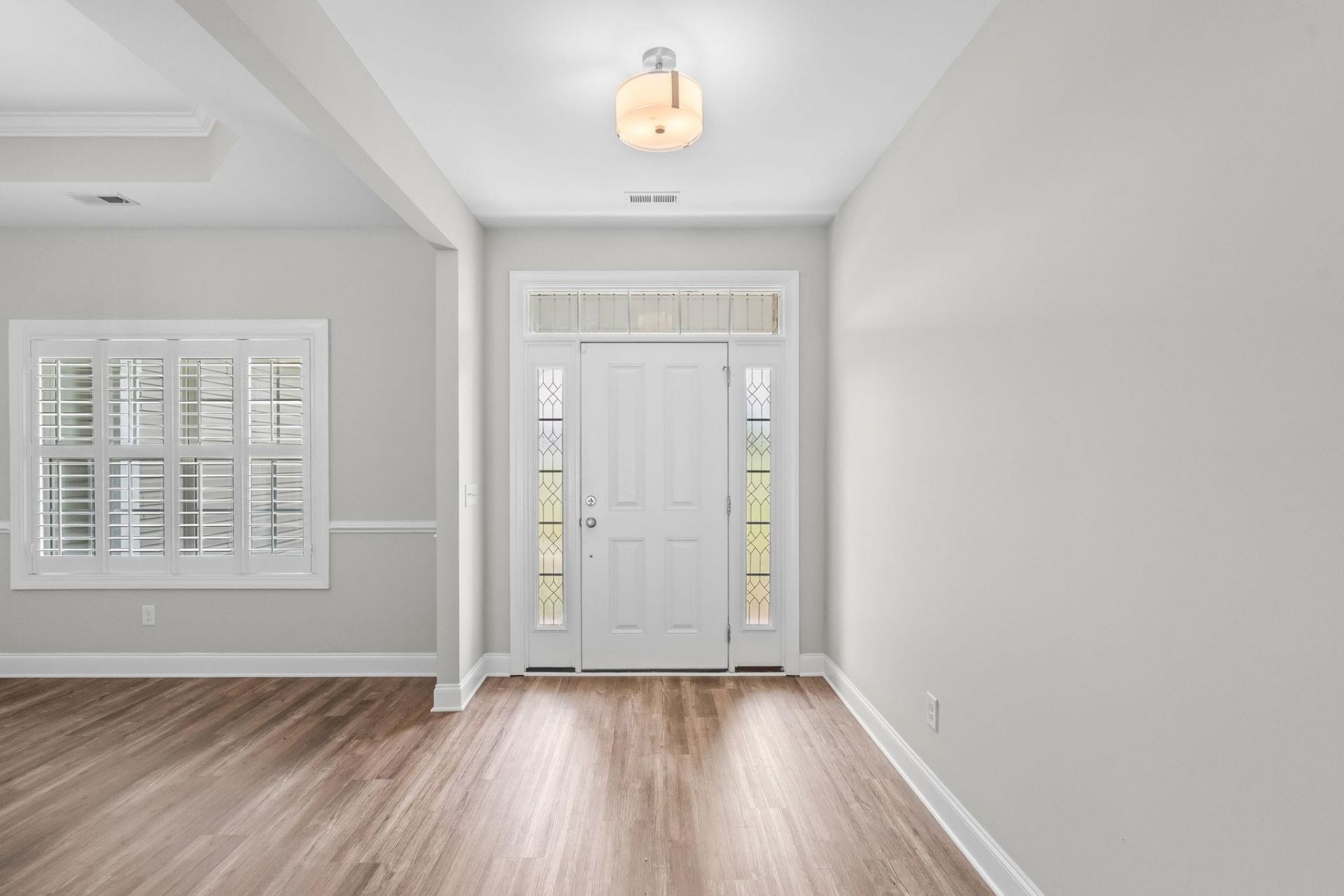 642 Sunny Pond Ln.  Photo 4
