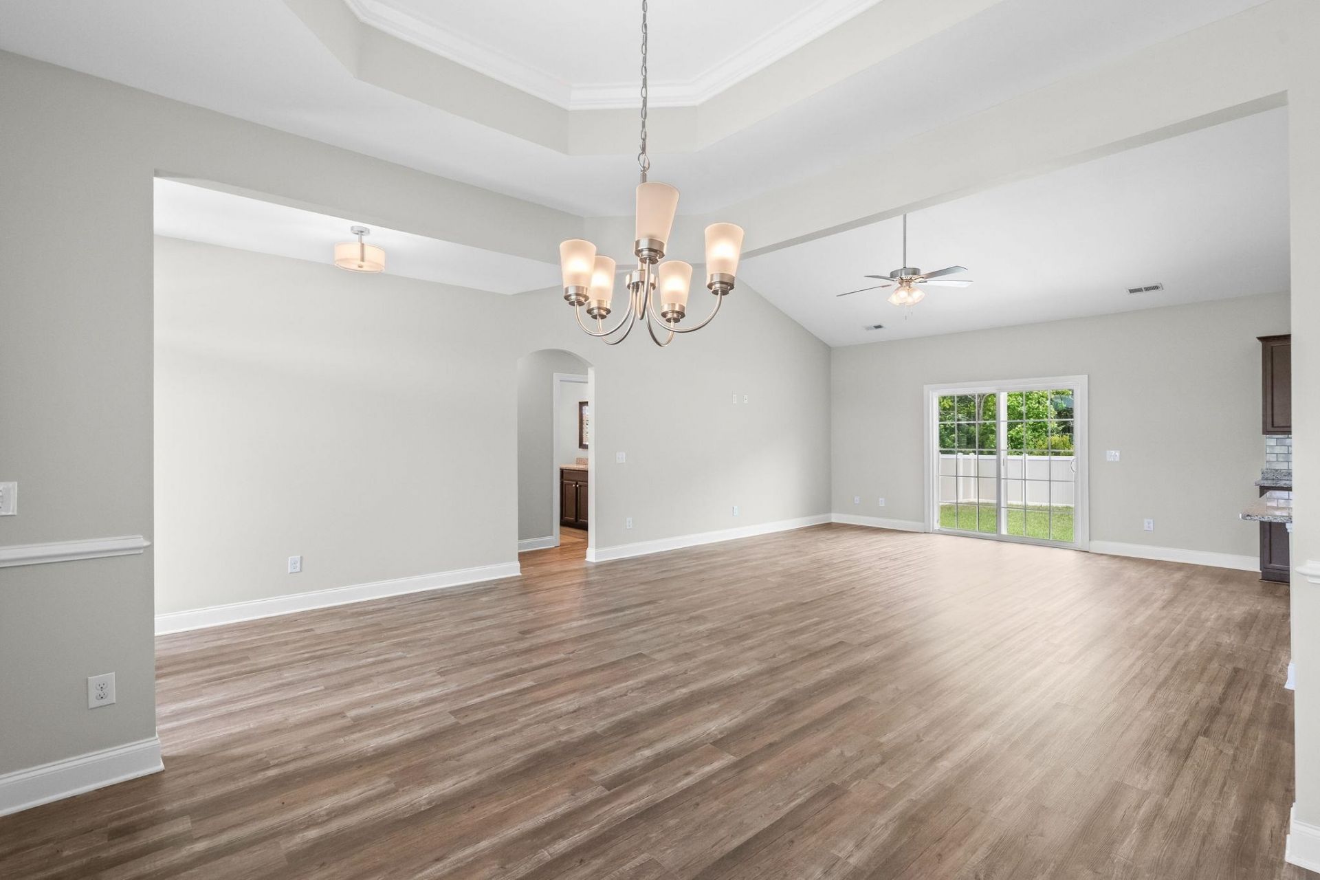 642 Sunny Pond Ln.  Photo 7