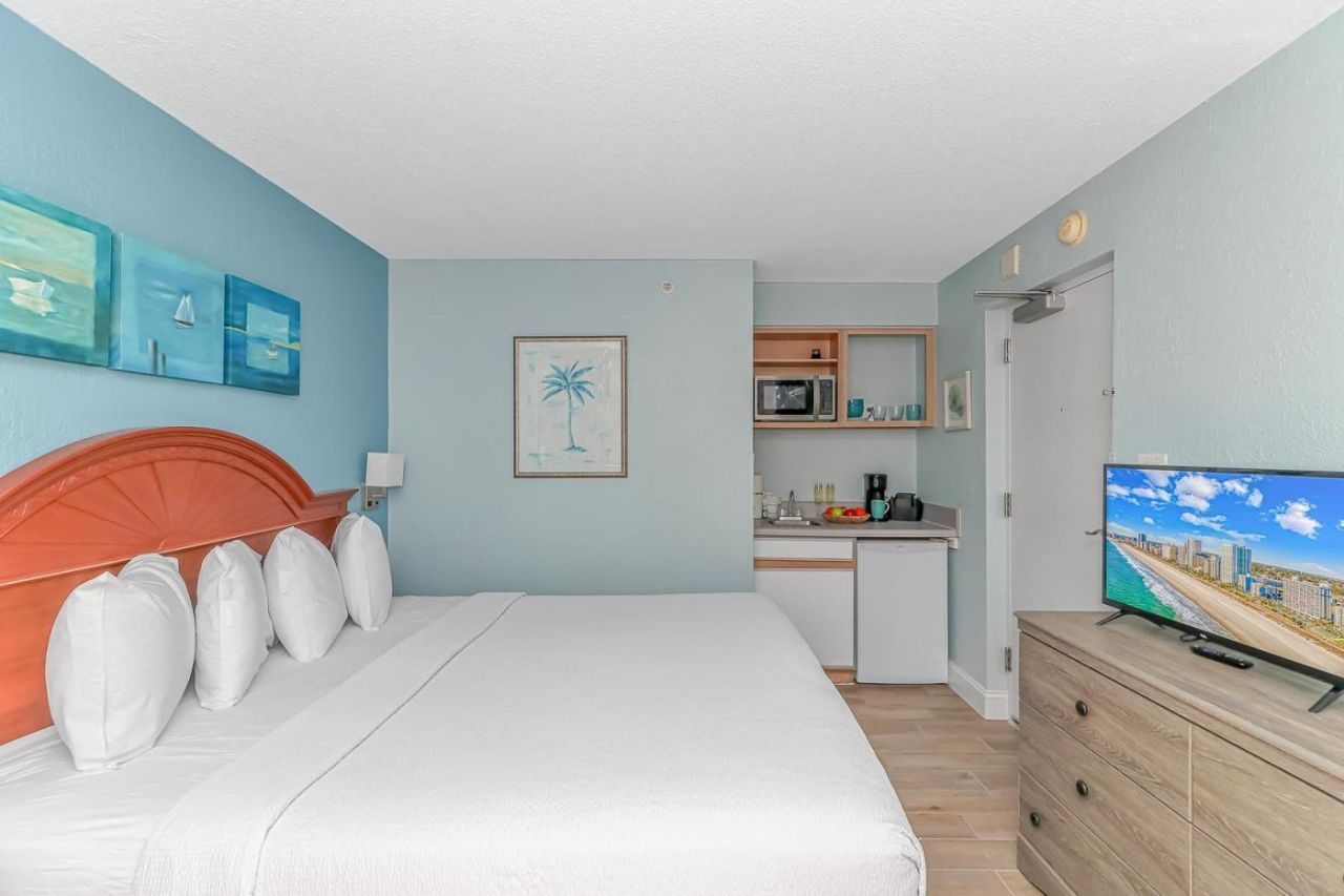 2300 N Ocean Blvd. Photo 10