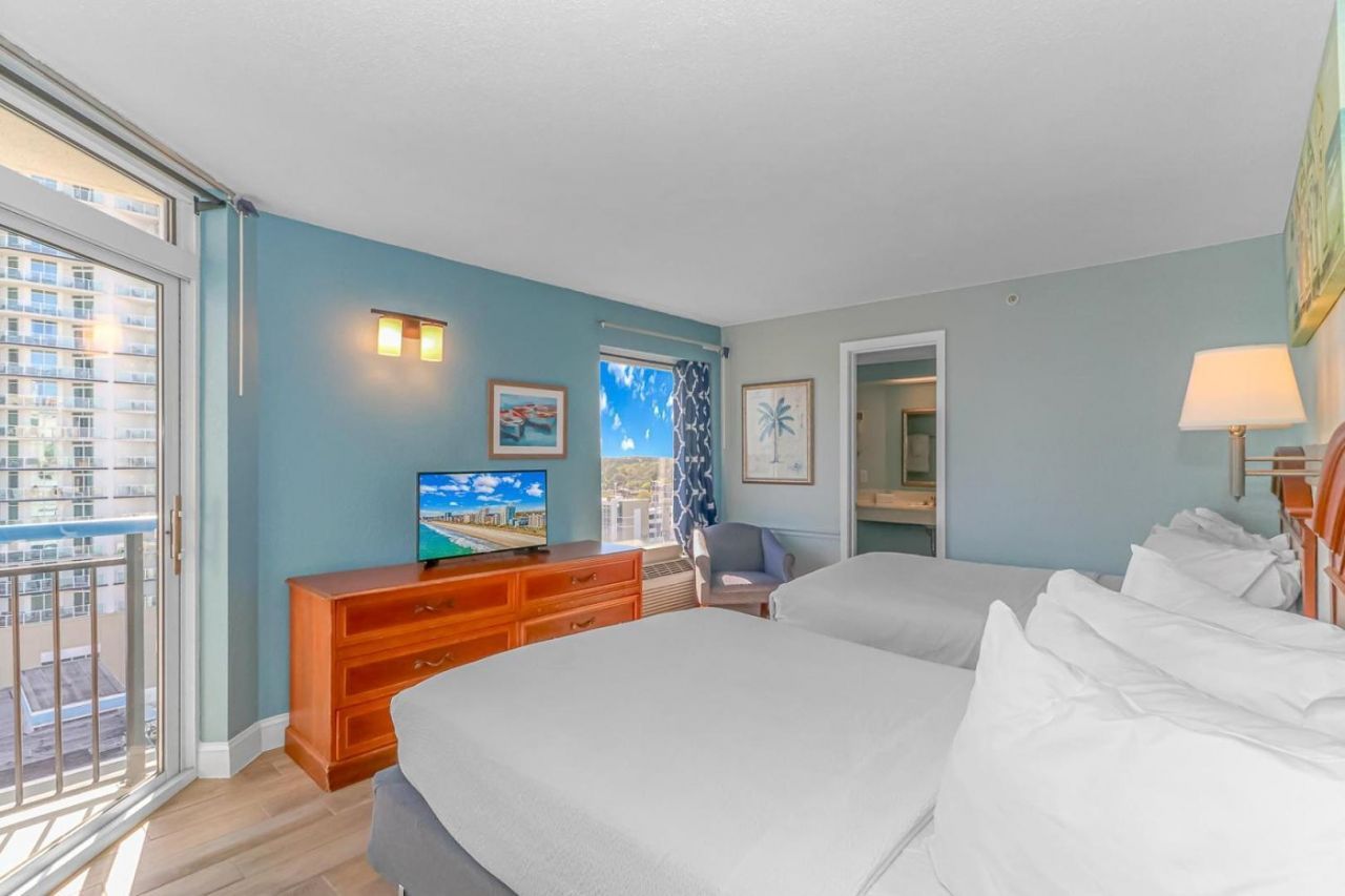 2300 N Ocean Blvd. Photo 17