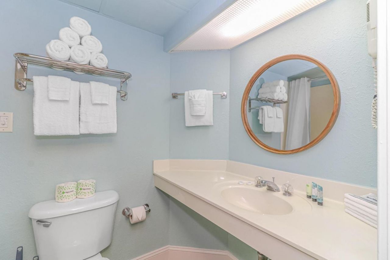 2300 N Ocean Blvd. Photo 32