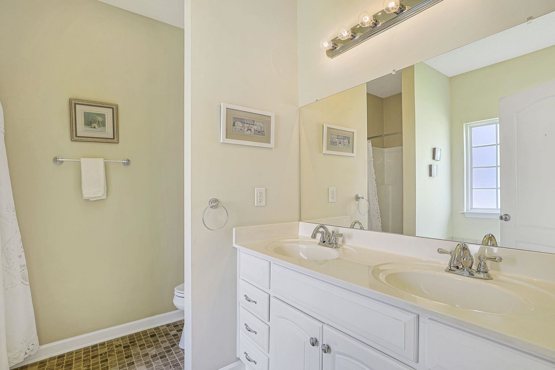 1028 Comfrey Ln.  Photo 17