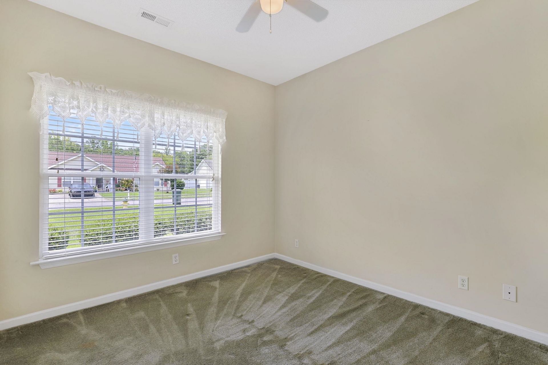 1028 Comfrey Ln.  Photo 23