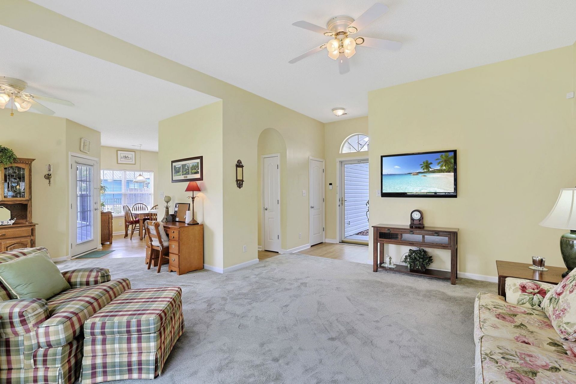 1028 Comfrey Ln.  Photo 5