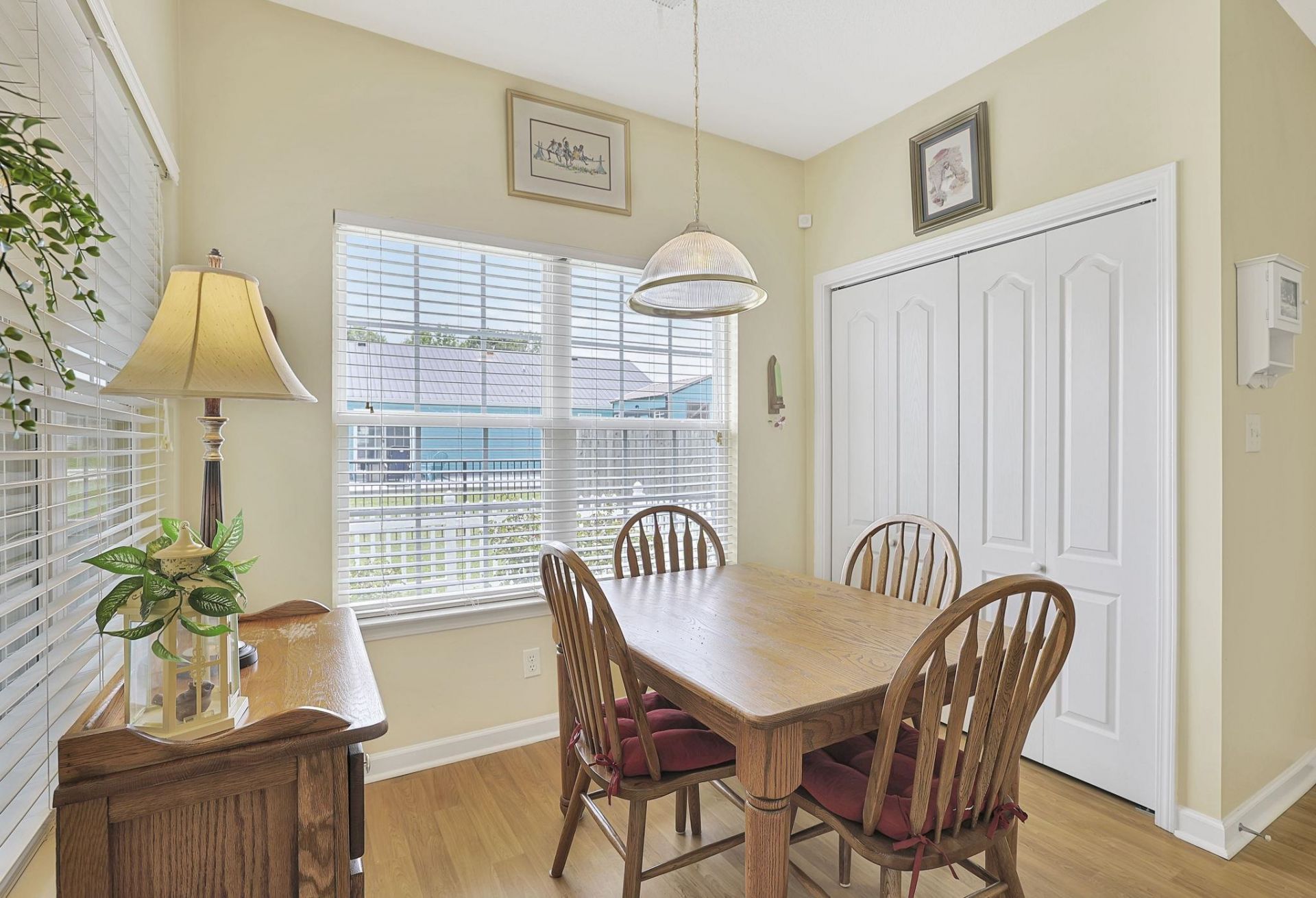 1028 Comfrey Ln.  Photo 9