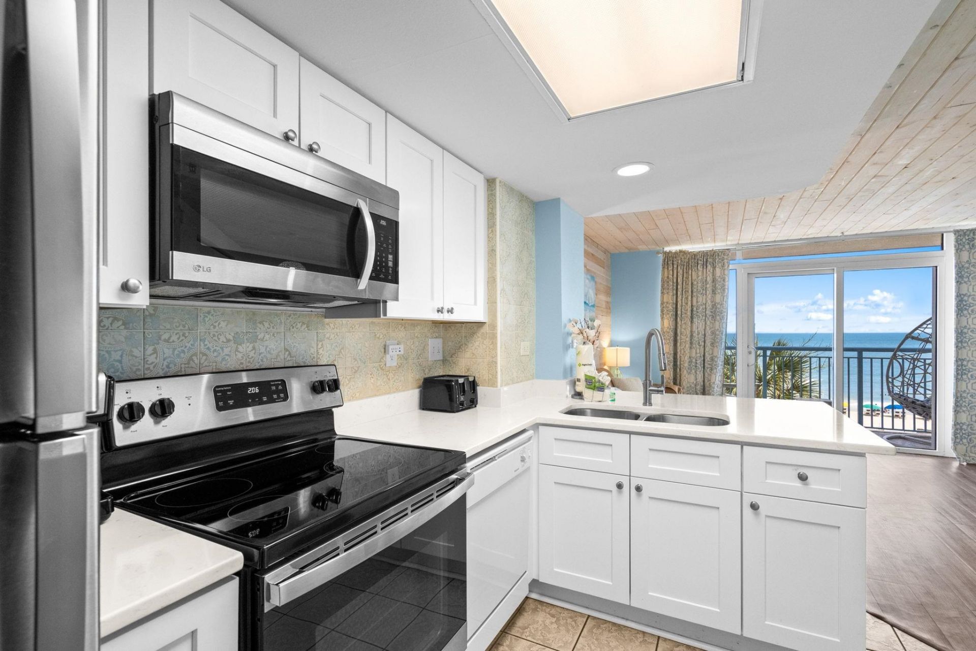 1604 N Ocean Blvd.  Photo 18