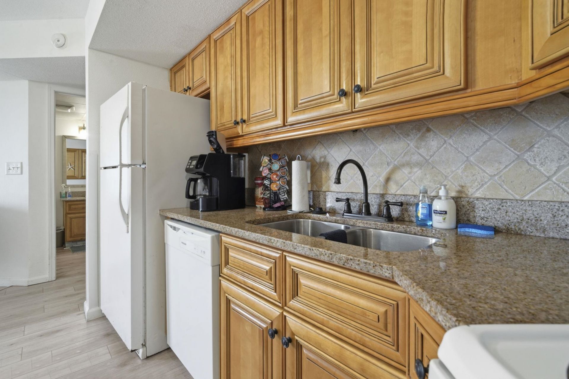 7100 Ocean Blvd. N  Photo 11