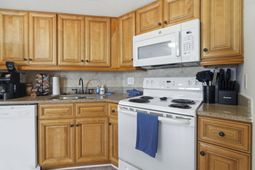 7100 Ocean Blvd. N  photo 4