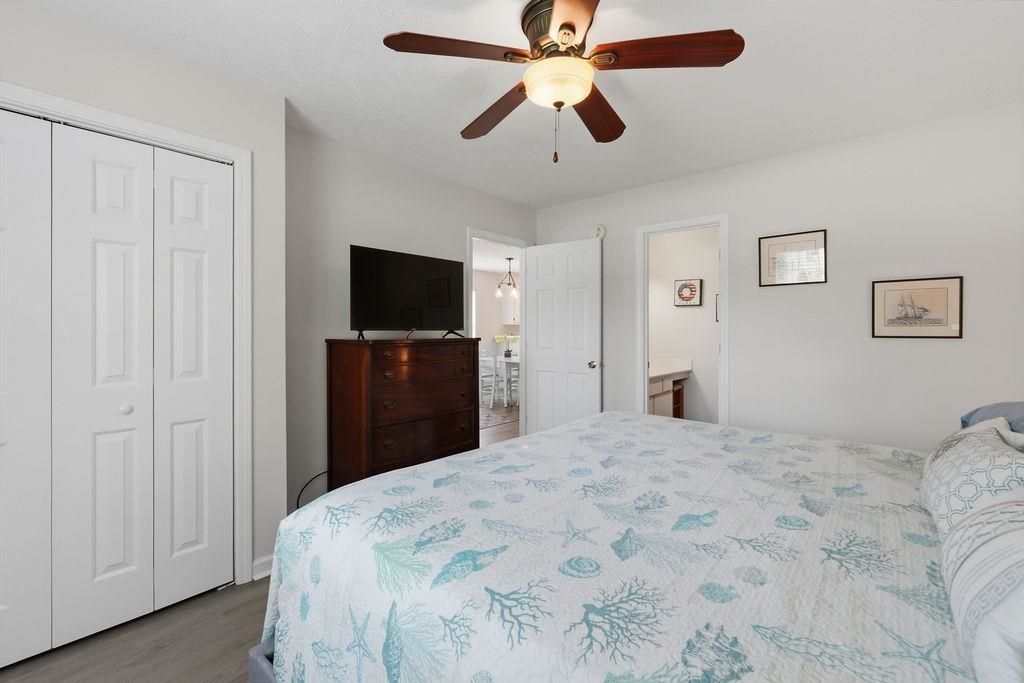 556 White River Dr.  Photo 13