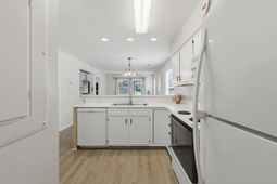 556 White River Dr.  photo 4