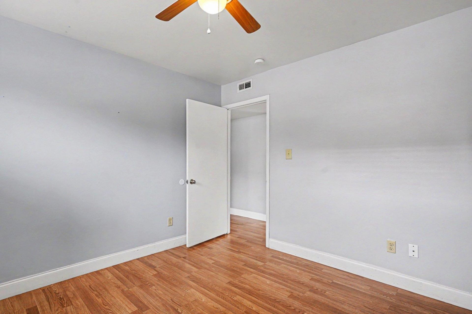 2000 Greens Blvd.  Photo 13