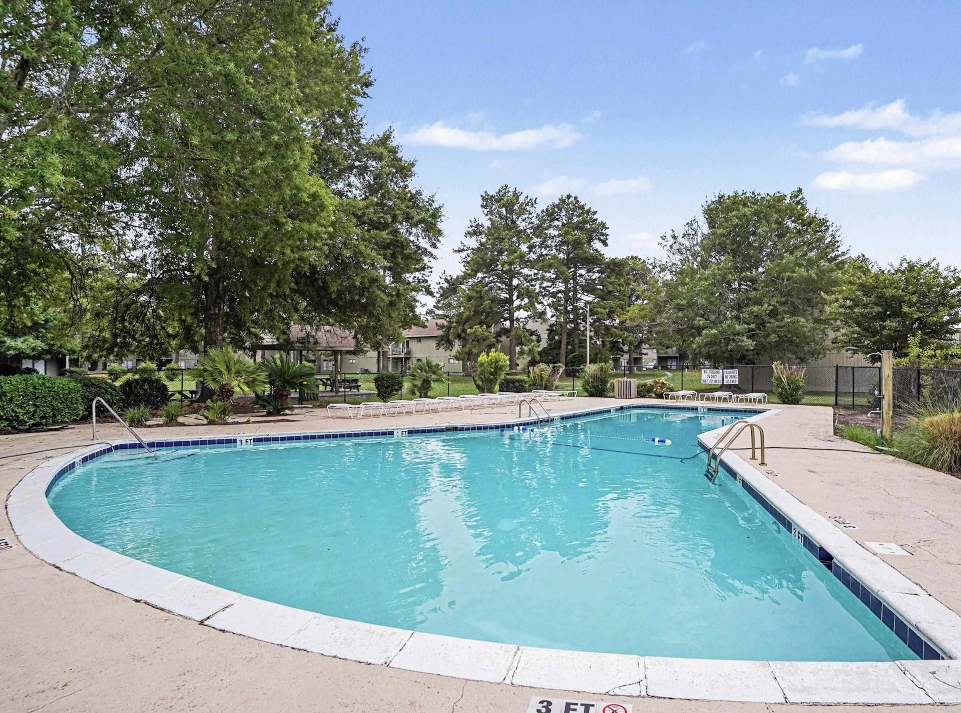 2000 Greens Blvd.  Photo 18